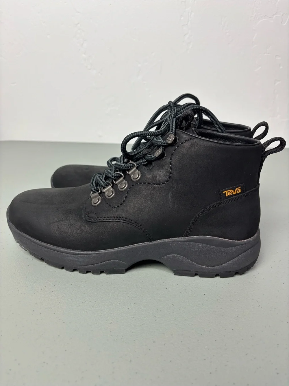 Teva men tusayan